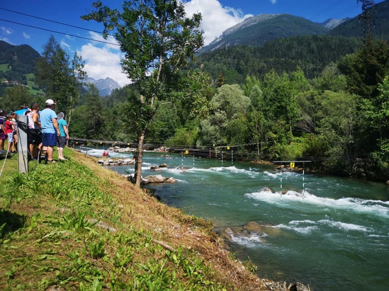 Paddlers from seven countries reach top positions at ECA Junior Canoe Slalom Cup in Flattach