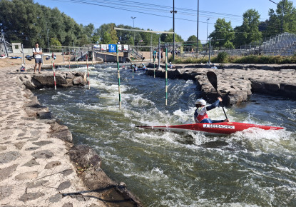 Kayak heats and four team titles open Épinal 2026