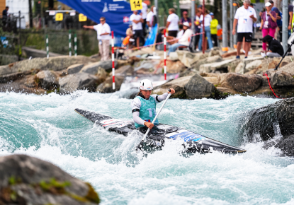 Zwolinska chases remarkable double after leading women’s C1 semifinal in Ivrea