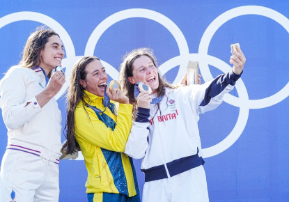 Four medals for European paddlers in kayak cross